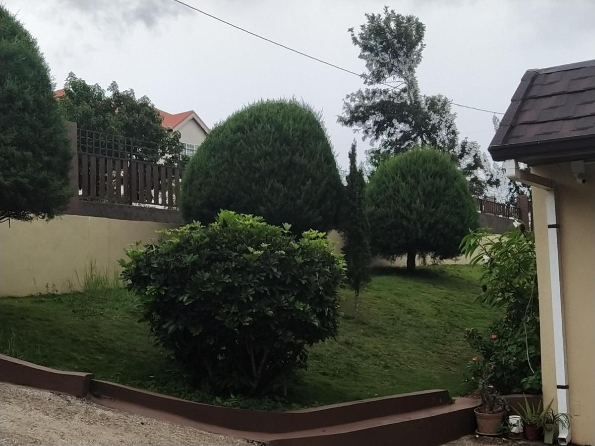 Gables Vacation Rentals With Private Gated Parking Onsite Knockpatrick Buitenkant foto