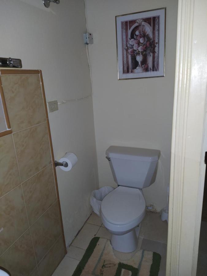 Gables Vacation Rentals With Private Gated Parking Onsite Knockpatrick Buitenkant foto