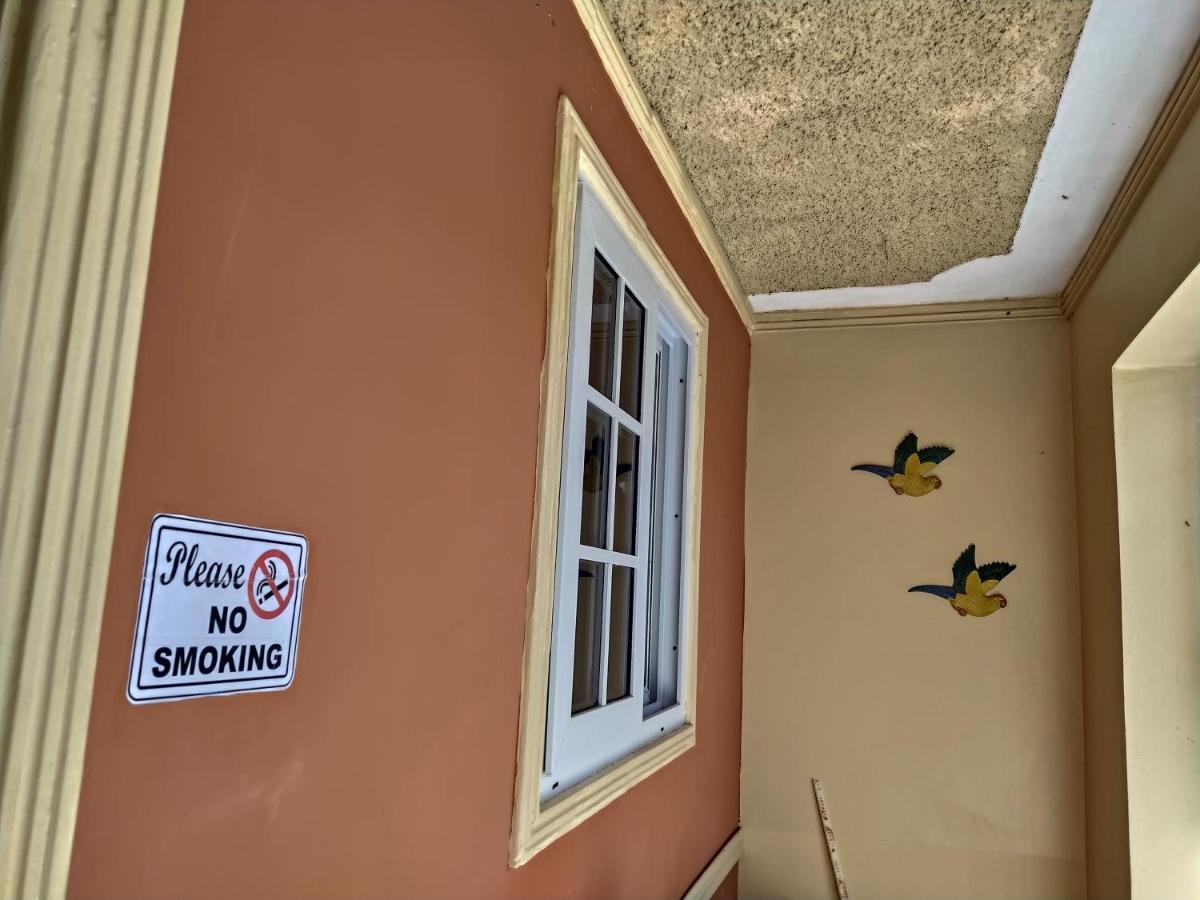 Gables Vacation Rentals With Private Gated Parking Onsite Knockpatrick Buitenkant foto