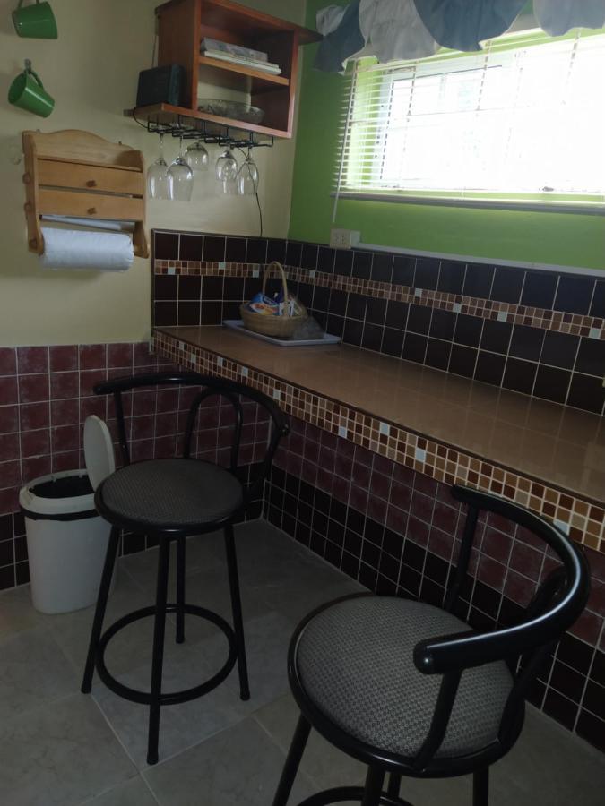 Gables Vacation Rentals With Private Gated Parking Onsite Knockpatrick Buitenkant foto