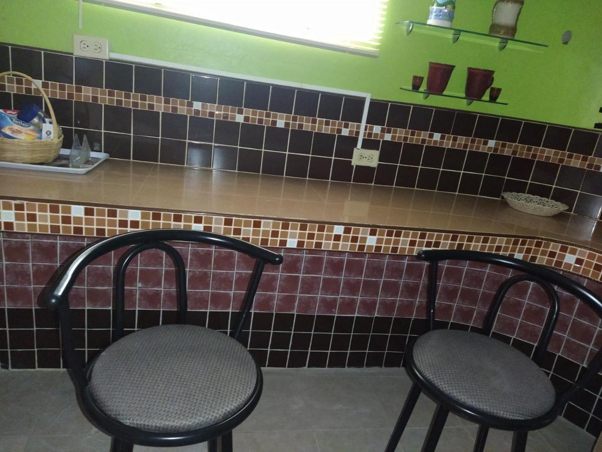 Gables Vacation Rentals With Private Gated Parking Onsite Knockpatrick Buitenkant foto