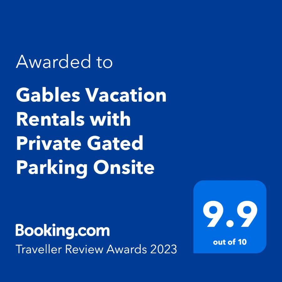 Gables Vacation Rentals With Private Gated Parking Onsite Knockpatrick Buitenkant foto