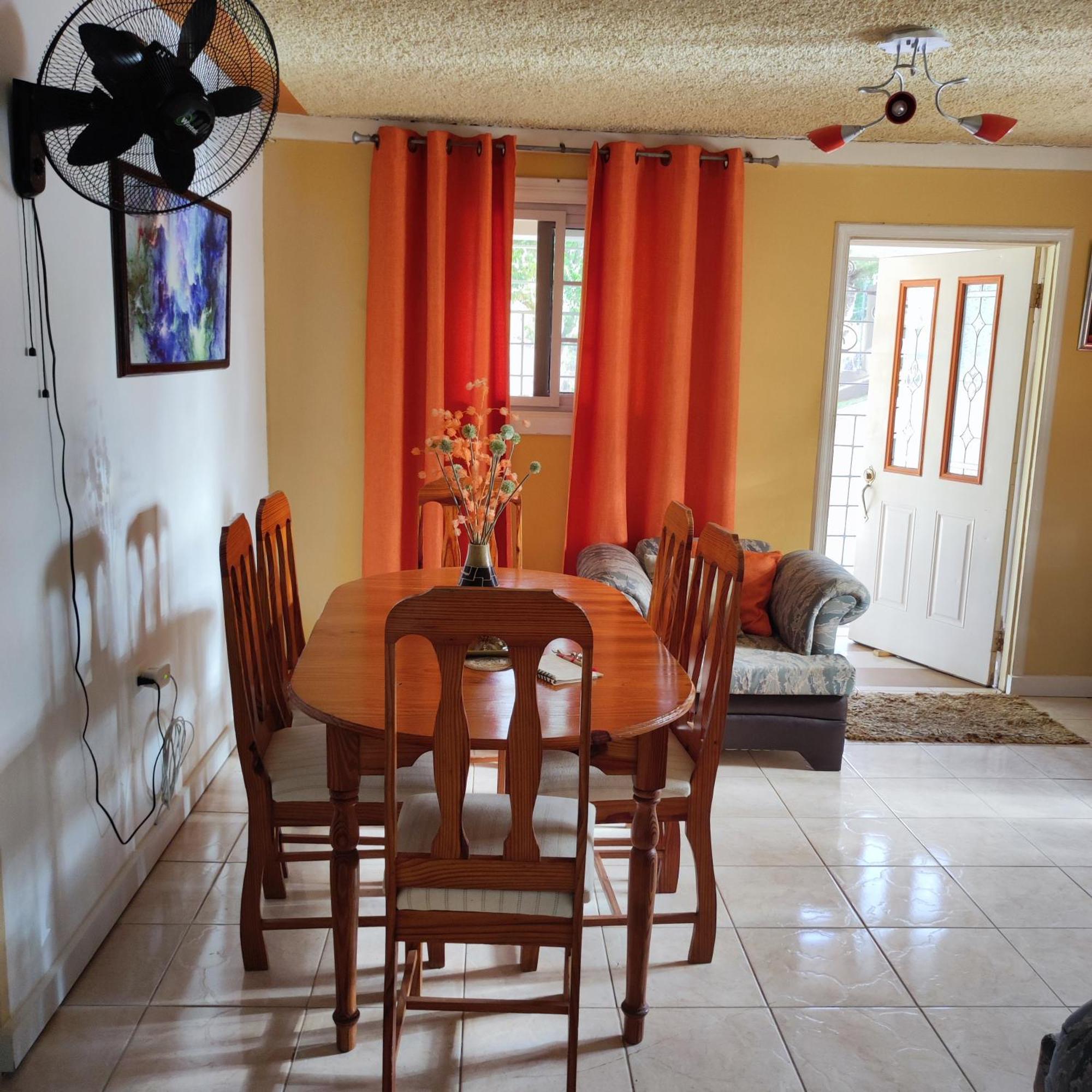 Gables Vacation Rentals With Private Gated Parking Onsite Knockpatrick Buitenkant foto