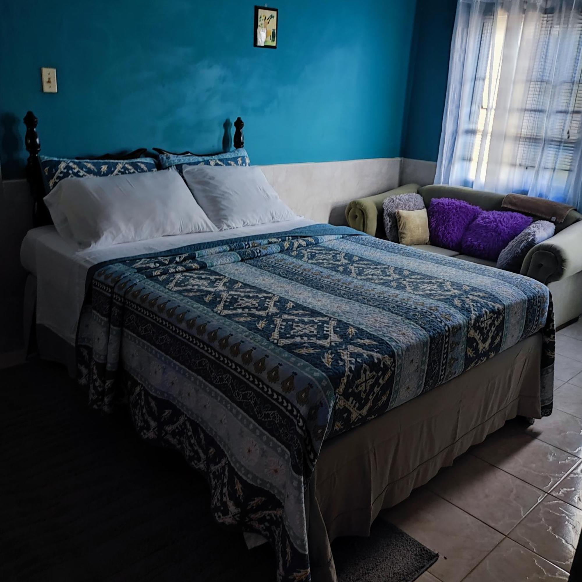 Gables Vacation Rentals With Private Gated Parking Onsite Knockpatrick Buitenkant foto